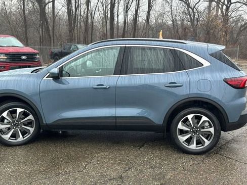 Certified 2023 Ford Escape Platinum image 6