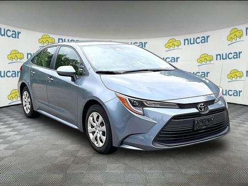 Used 2023 Toyota Corolla LE w/ Carpet Mat Package (TMS) FWD image 1