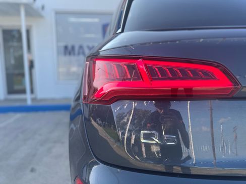 Used 2020 Audi Q5 2.0T Premium image 31