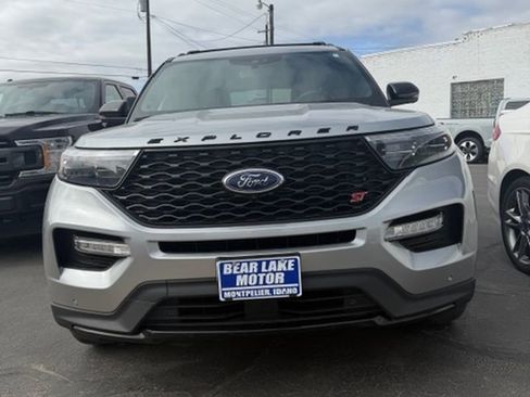 Used 2021 Ford Explorer ST w/ Equipment Group 401A image 2