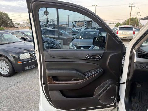 Used 2017 Chevrolet Suburban LT AWD/4WD image 3