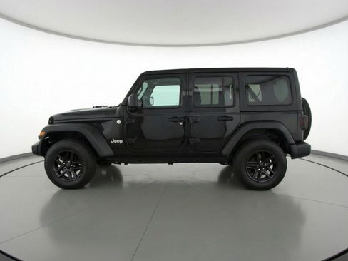 Used 2025 Jeep Wrangler Sport S image 5