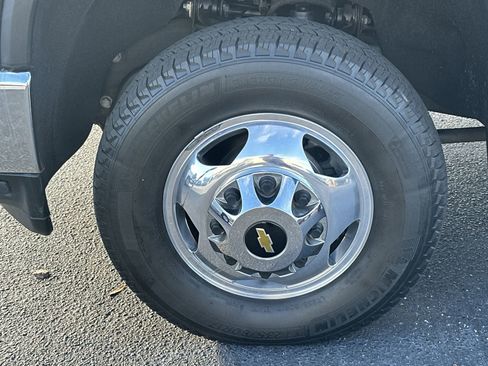 Used 2020 Chevrolet Silverado 3500 LTZ w/ LTZ Plus Package image 13