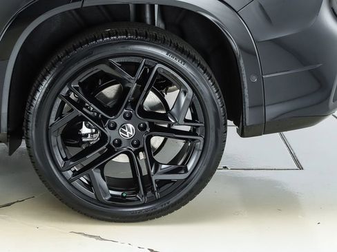 New 2026 Volkswagen Tiguan SE R-Line image 45