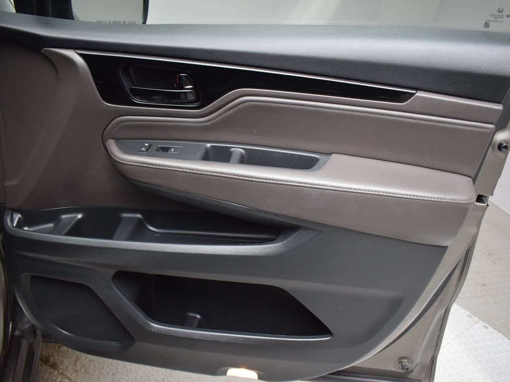 Used 2018 Honda Odyssey Elite image 25
