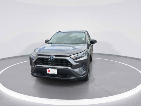 Certified 2021 Toyota RAV4 LE AWD/4WD image 3