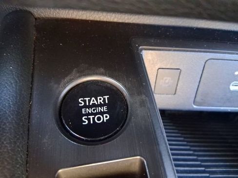 Used 2025 Nissan Kicks SV image 23