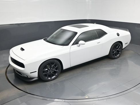 Used 2019 Dodge Challenger R/T w/ Plus Package image 32
