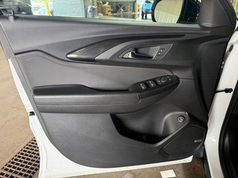 Used 2023 Chevrolet TrailBlazer RS w/ Sun and Liftgate Package AWD/4WD image 14