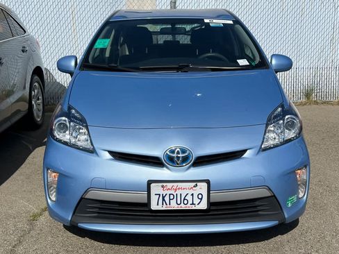 Used 2015 Toyota Prius Prime Plug-In Hybrid FWD image 2