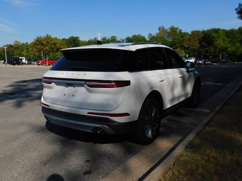 Used 2022 Lincoln Corsair Reserve w/ Elements Package FWD image 4