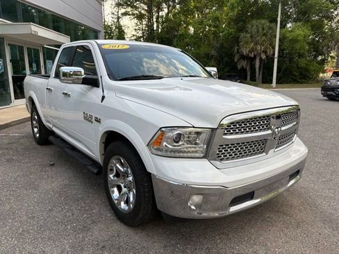 Used 2017 RAM 1500 Laramie RWD image 7