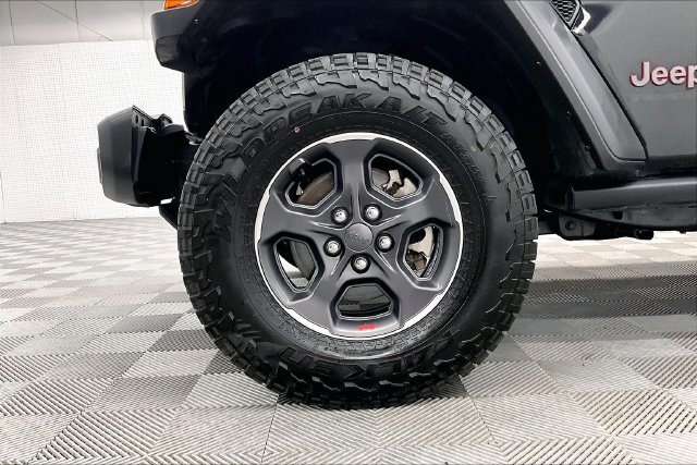 Used 2021 Jeep Gladiator Rubicon w/ Cold Weather Group AWD/4WD image 9