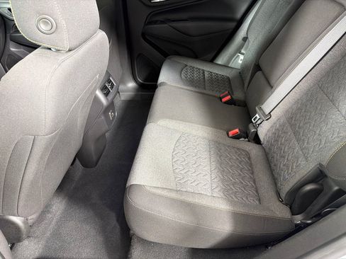 Used 2022 Chevrolet Equinox LT FWD image 18