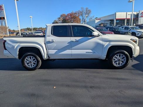 Certified 2024 Toyota Tacoma SR5 image 3