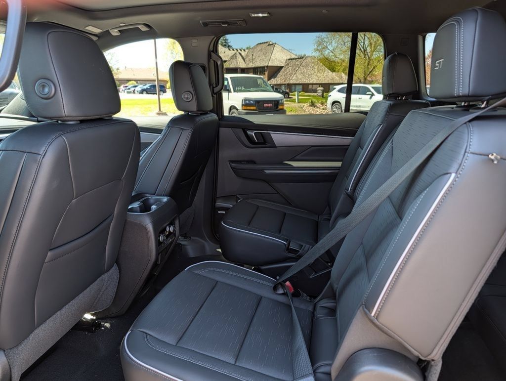 New 2026 Buick Enclave Sport Touring w/ Power Package AWD/4WD image 38