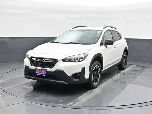 Used 2021 Subaru Crosstrek 2.0i image 4