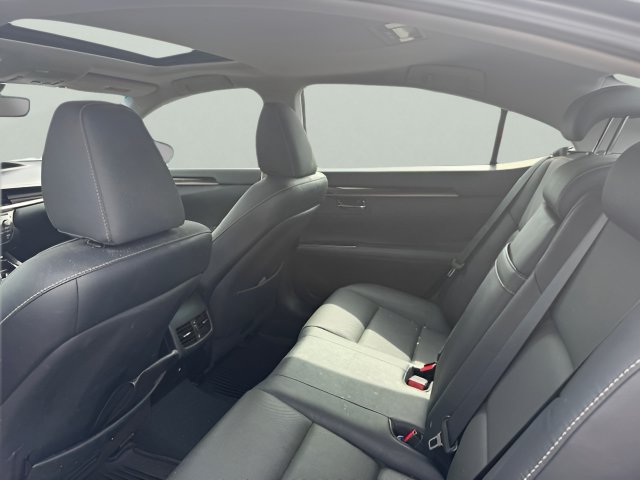 Used 2017 Lexus ES 350 w/ Premium Package FWD image 10