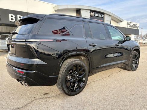 Used 2024 Chevrolet Traverse RS w/ LPO, Floor Liner Package image 3