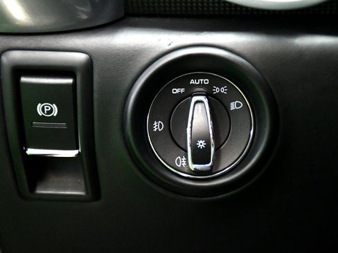 Used 2017 Porsche Cayenne GTS image 27