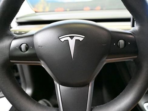 Used 2021 Tesla Model 3 Standard Range Plus RWD image 33