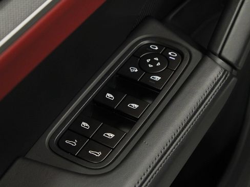 Certified 2024 Porsche Cayenne S AWD/4WD image 30