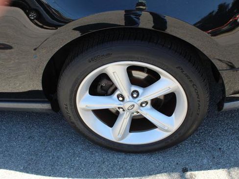 Used 2010 Ford Mustang GT RWD image 24