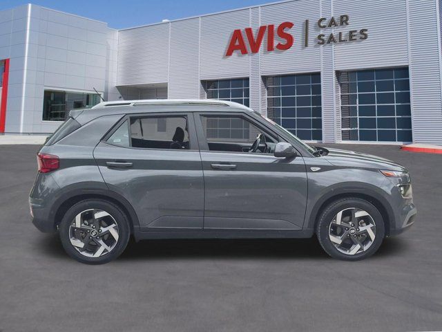Used 2025 Hyundai Venue SEL FWD image 5