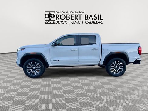Used 2023 GMC Canyon AT4 w/ AT4 Premium Package AWD/4WD image 5