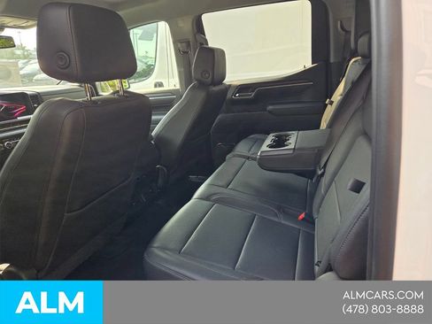 Used 2025 GMC Sierra 1500 SLT RWD image 6