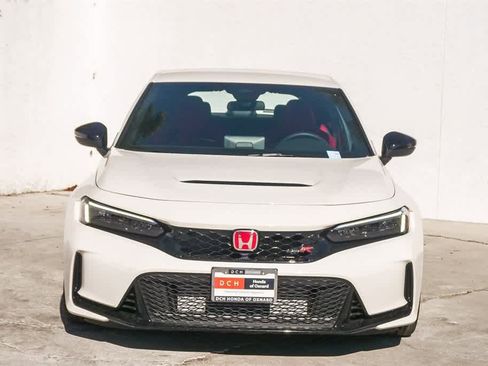 Used 2025 Honda Civic Type R image 2