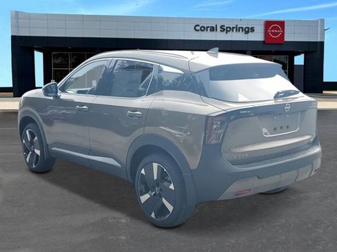 New 2026 Nissan Kicks SR image 2