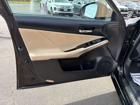Used 2015 Lexus IS 250 RWD image 10