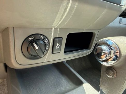 Used 2018 Nissan Frontier SV AWD/4WD image 43