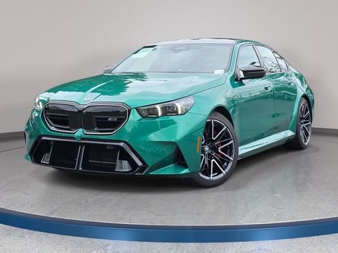 Used 2025 BMW M5 w/ Carbon Package AWD/4WD image 1