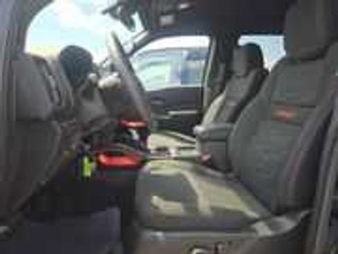 Used 2025 Nissan Frontier Pro-X RWD image 11