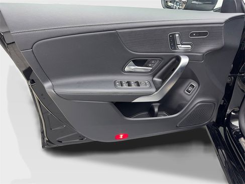 Used 2023 Mercedes-Benz CLA 250 4MATIC w/ Premium Package image 30