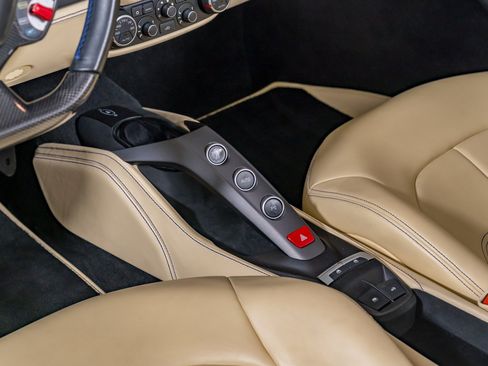 Used 2019 Ferrari 488 Spider RWD image 29