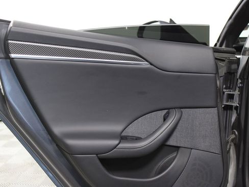 Used 2022 Tesla Model S Plaid image 28