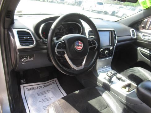 Used 2015 Jeep Grand Cherokee Altitude AWD/4WD image 26