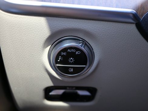 Used 2022 Mercedes-Benz C 300 Sedan image 23