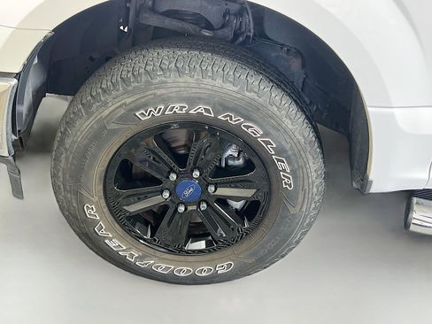 Used 2018 Ford F150 XLT AWD/4WD image 13