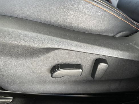 Used 2019 Subaru Crosstrek 2.0i Limited w/ Moonroof Package w/Navigation image 15