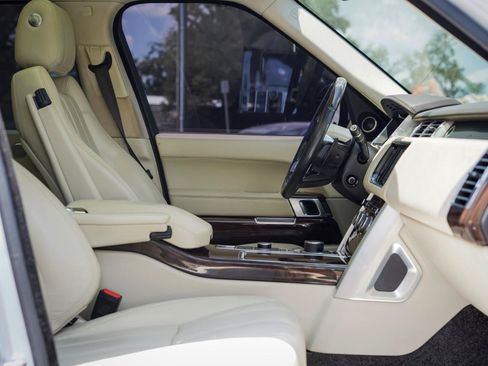Used 2015 Land Rover Range Rover Supercharged AWD/4WD image 10