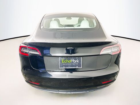 Used 2019 Tesla Model 3 Standard Range image 7