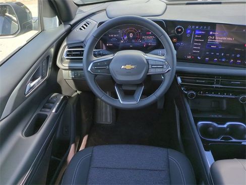 New 2026 Chevrolet Traverse LT w/ Driver Confidence Package image 16