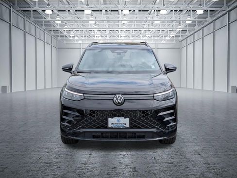 New 2026 Volkswagen Tiguan SE R-Line AWD/4WD image 8