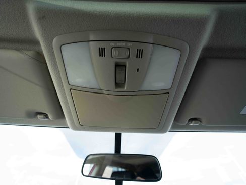 Used 2009 Nissan Rogue SL w/ Premium Pkg image 18