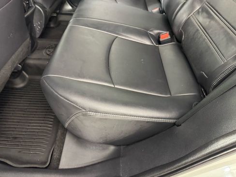 Used 2020 Toyota RAV4 XLE Premium image 25