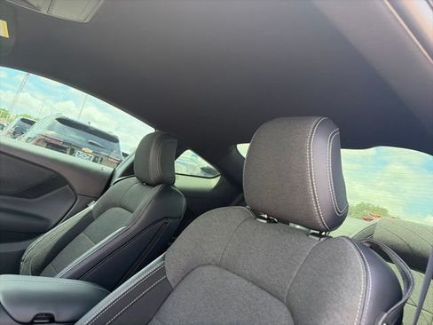 Used 2025 Ford Mustang GT RWD image 12